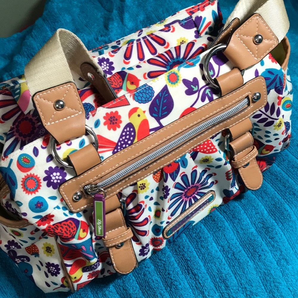 Lily bloom shoulder bag flowers and berries